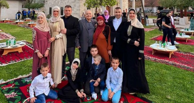 Ramazanska priča iz Banjaluke: Porodica Memić dijeli ljepotu ramazana sa komšijama