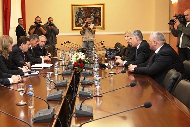 sastanak hdz i snsd