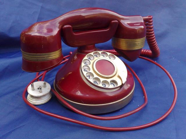 Crveni telefon