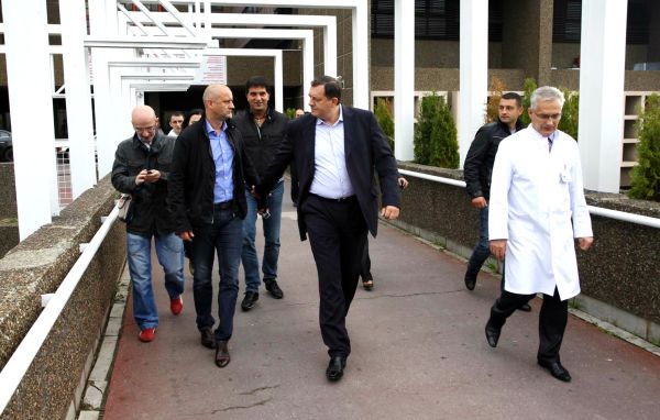 Milorad Dodik napušta UKC Banjaluka; foto: SRNA