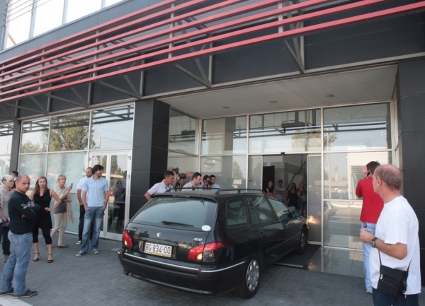Nemeš se automobilom zabio u redakciju Blica Plus u Beogradu