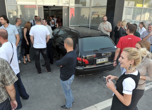 Nemeš se automobilom zabio u redakciju Blica Plus u Beogradu