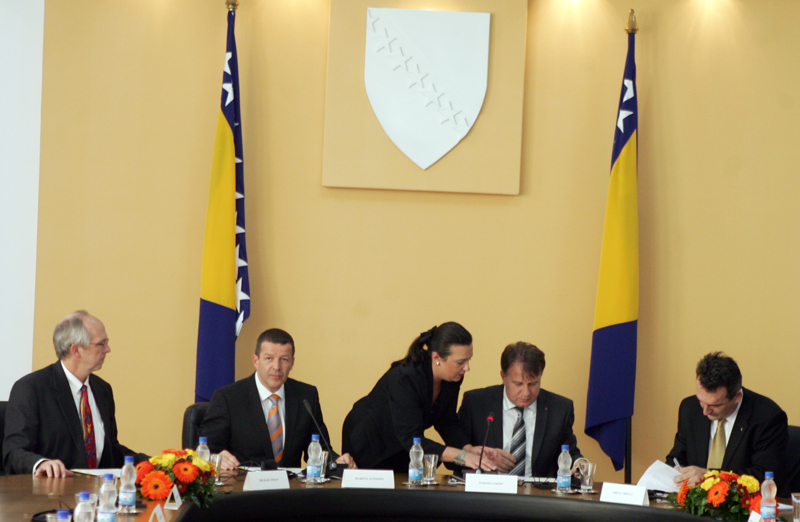 Memorandum o razumijevanju s vodećim međunarodnim naftnim