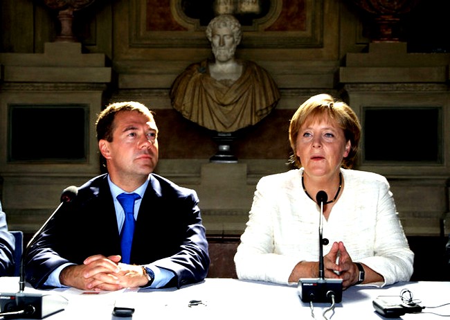 Angela Merkel i Dmitrij Medvedev; Foto