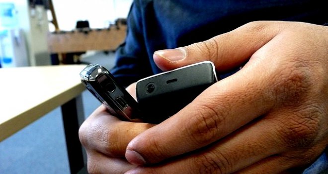 U hitnim slučajevima: Gluhe osobe mogu slati SMS poruke policiji