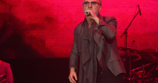 Američki reper 'pođonio'  Dinu Merlina: Poslušajte kako zvuči stari hit i novom izdanju!