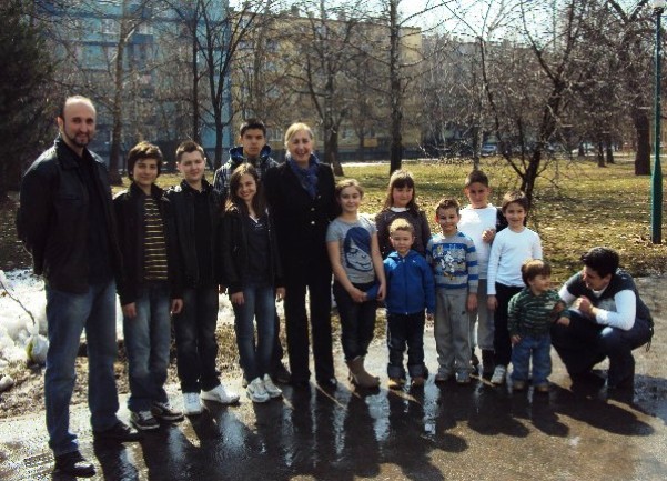 Školarci sade voćke