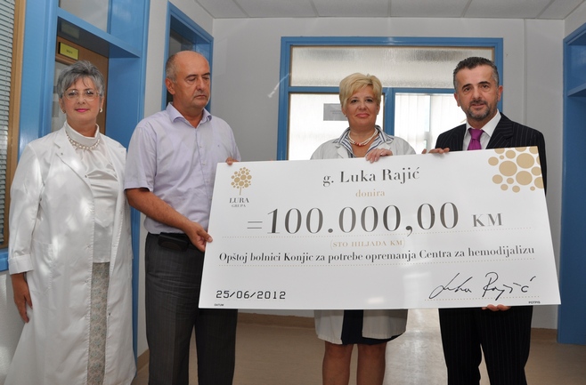 Luka Rajić donirao 100.000 KM Centru za hemodijalizu Opšte bolnice Konjic 
