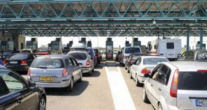 Krećete li na put, naoružajte se strpljenjem: U Brodu i Gradišci čeka se po 30 minuta