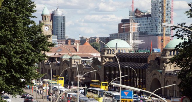Napad nožem u Hamburgu: Jedna osoba ubijena, više ranjenih