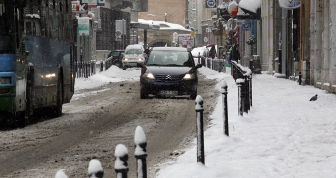 Skraćena nastava u sarajevskim školama, sutra odluka o obustavi