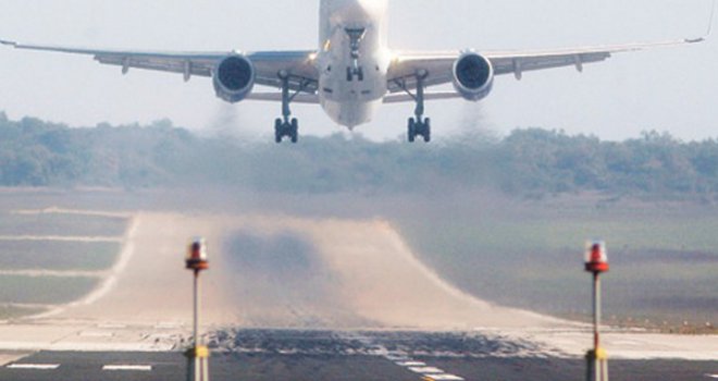 Oprez ako putujete tamo na odmor: Ova zemlja uvodi kaznu za prerano ustajanje u avionu