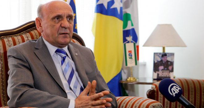 Zdravstveno stanje Sulejmana Tihića u pogoršanju