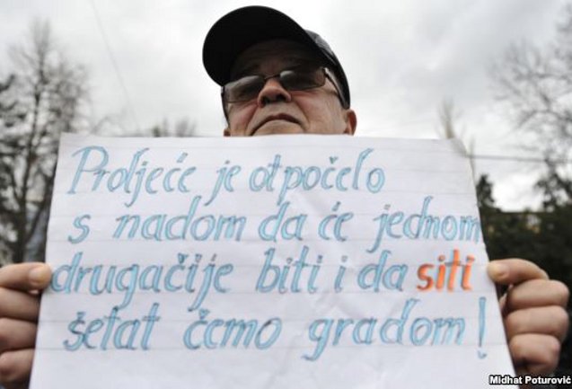 protesti ispred predsjedništva bih/ foto: RSE