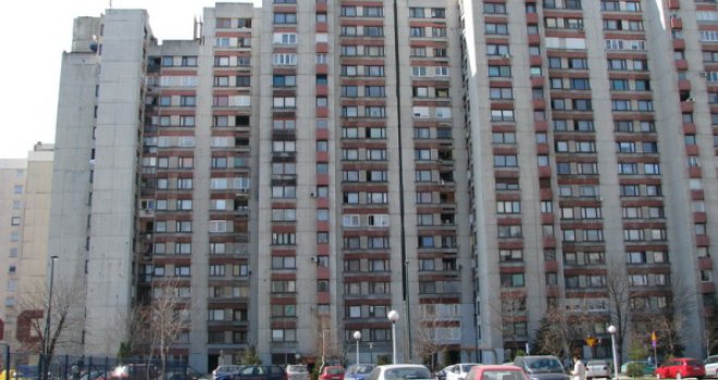 Jeziv pokušaj ubistva na Alipašinom Polju: Nožem izbo vlastitog brata pred majkom
