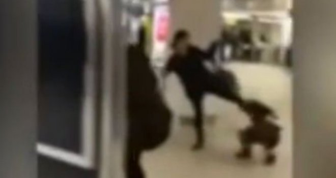 Užas: Majka šutnula nogom malo dijete