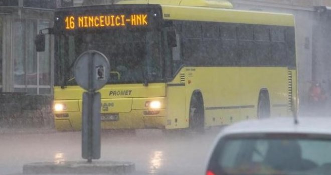 Dojadila vam je kiša, pogledajte kako je u Splitu: Temperatura pala na 19 stepeni!