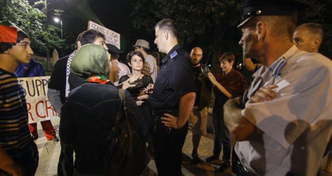 Zapalili svijeće za djecu Gaze, sarajevska policija ih rastjerala!
