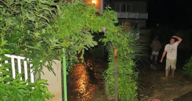 I Brčko poharalo olujno nevrijeme, kuće pod vodom