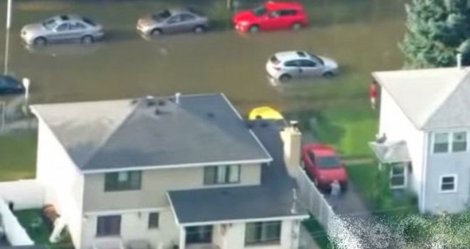 Izvještavali uživo o poplavama pa snimili nešto što nisu očekivali
