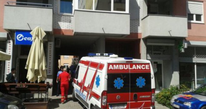 Veterinar satarom ubio ženu, dijete spavalo u sobi pored