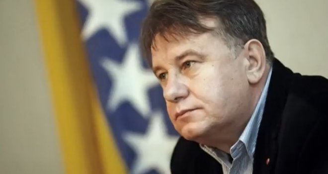Nikšić: Vlada mora raditi bez obzira na sve!