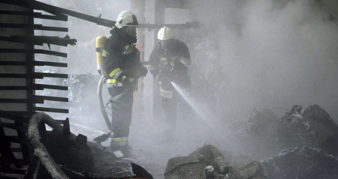 Požari kod Jajca i Srebrenika: Poginuo muškarac, izgorjela farma koza