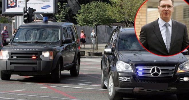 Premijer Srbije zamalo stradao: Na Vučićev auto naletjela 'škoda' u punoj brzini, vojna policija vršila uviđaj
