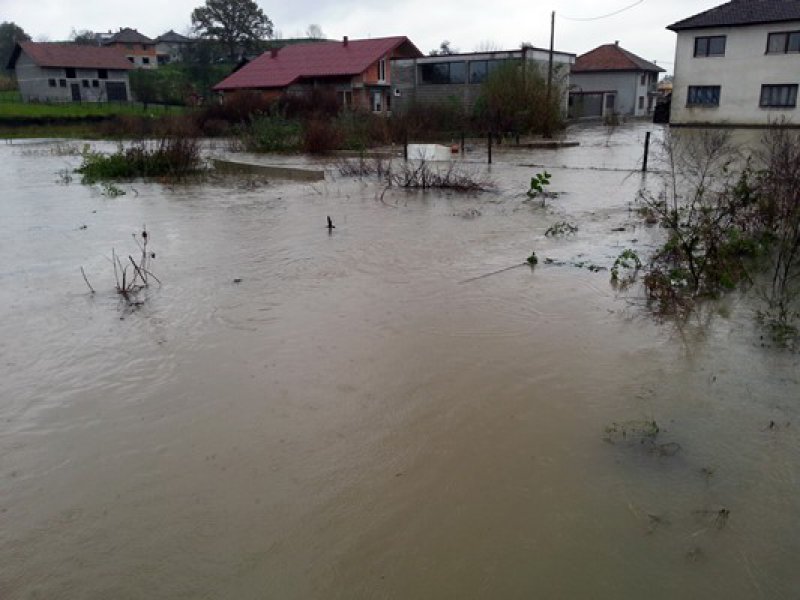 poplave-u-cazinu