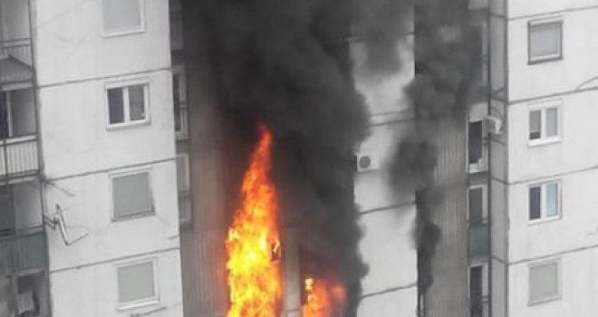 Užas u Beogradu: Zbog svađe gorjeli stanovi, troje ljudi otrovano dimom