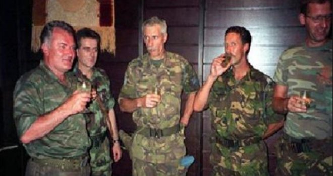 'Pripadnici holandskog bataljona ne bi trebali osjećati krivicu zbog genocida u Srebrenici'