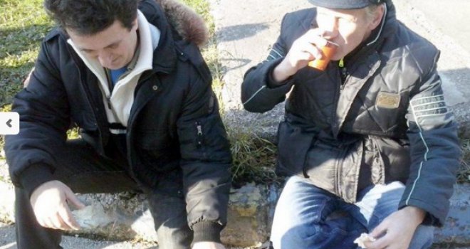 Radnici rješenje svog statusa još čekaju u Orašju, građani i lokalne vlasti im osiguravaju hranu