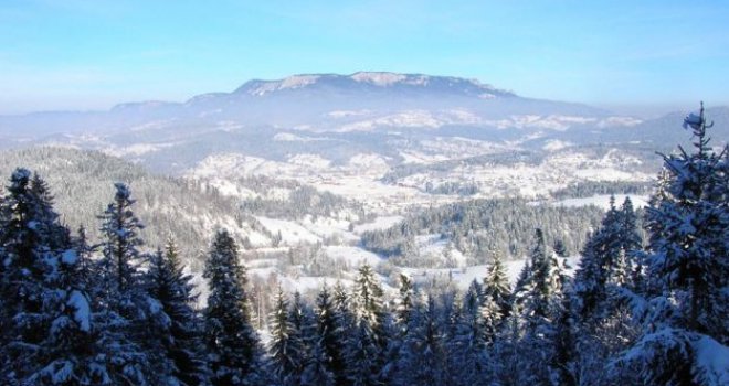 Nije joj bilo spasa: Žena se okliznula i pala u provaliju duboku desetine metara