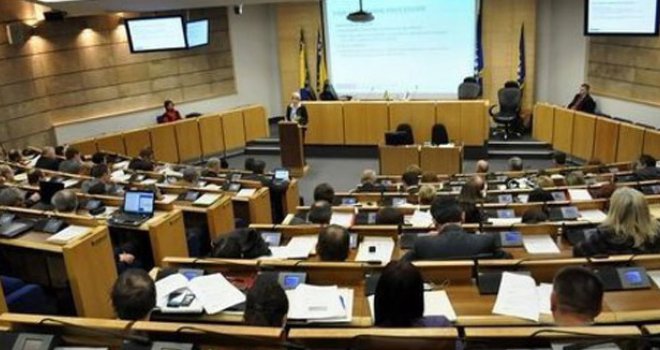Svi hoće 'platu bez motike': Koji zastupnici u Parlamentu FBiH traže isplate 'bijelog hljeba'?