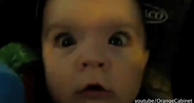 Ovo morate vidjeti: Kako bebe reaguju dok prolaze kroz tunel