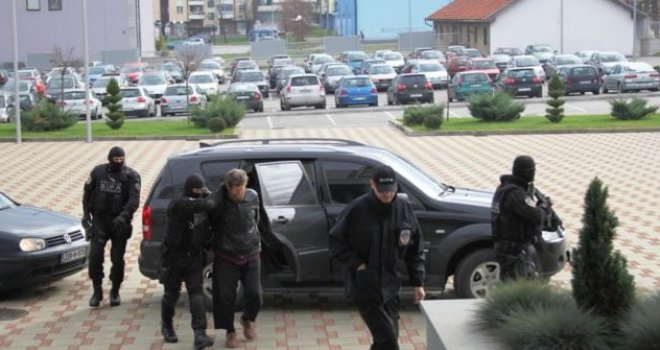 Sve više zadojene omladine odlazi na strana ratišta: Ima li bh. društvo ikakvo rješenje za to?