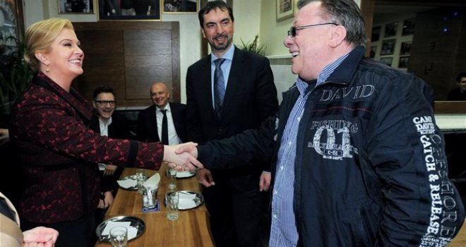 Zašto je Kolinda jela ćevape baš u Želji i kakvu je poruku time poslala BiH?