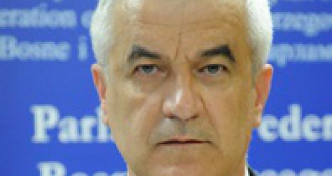 Mandić ne zna odakle Vladi novih 11 imena u UO koji kreće u smjenu direktora UKSC-a