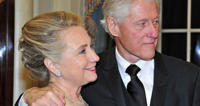 Hillary raskrvarila supruga Billa Clintona, Kennedy se provodio u bazenu s golim saradnicama...