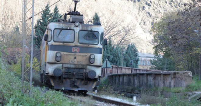 Voz pregazio imigrante, najmanje 14 poginulih