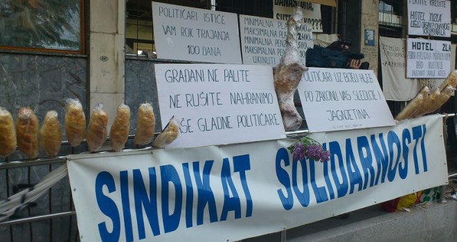Radnici političarima iz Vlade TK odnijeli pečeno janje