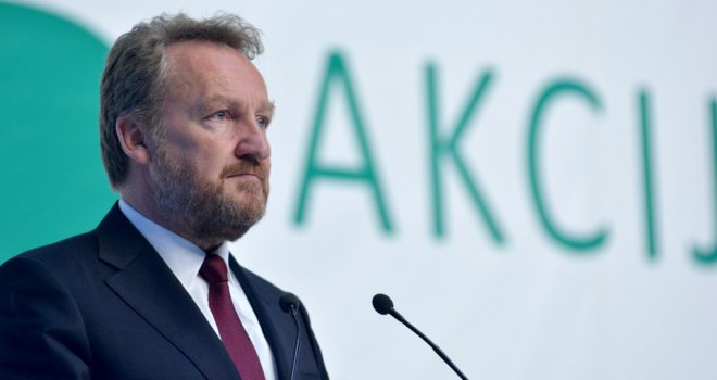 Izetbegović: Sukobe unutar stranke stavljamo po strani. Nećemo šefa, već prvog među jednakima!