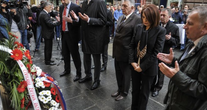 Dan kad je u redu za hljeb ubijeno 26, ranjeno 108 Sarajlija