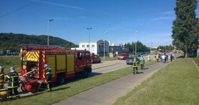 Novi udar terorista na Francusku: Identificiran jedan napadač, drugog je ubio vatrogasac