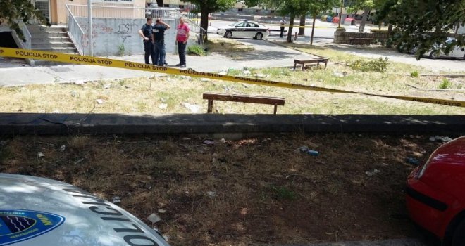 Drama u Mostaru: Muškarac pucao u parku iz automatske puške!