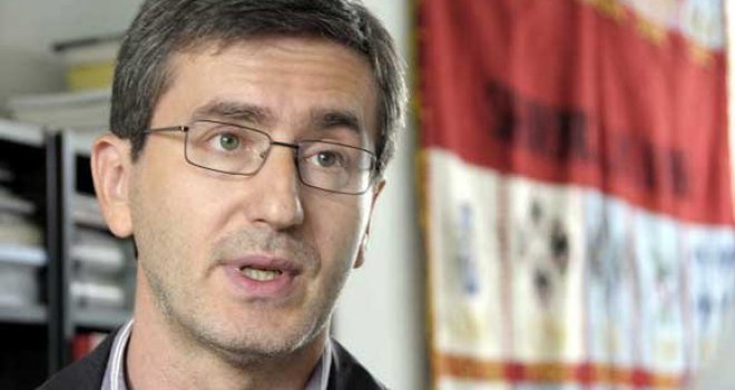 Nuhanoviću otkazali poziv na konferenciju o Srebrenici: Ne usuđuju mi se pogledati u oči!