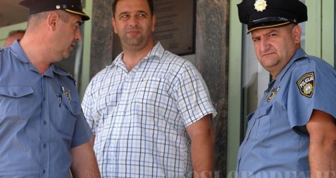 Kritično u USK: Policija, prosvjetari i poljoprivrednici na nogama - Vlada je dobila ocjenu 'nedovoljan'!