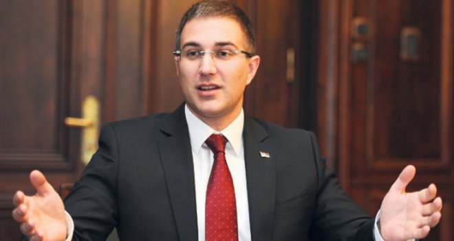 Stefanović: Sramotna je ocjena Vilića da su pripadnici obezbjeđenja Vučića odogovorni za to što se desilo u Potočarima