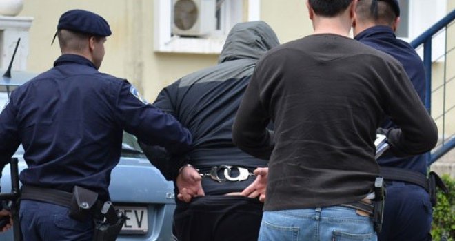 Muškarac (31) uhapšen nakon što je sedmogodišnjaka u svlačionici autokampa prisilio na oralni seks