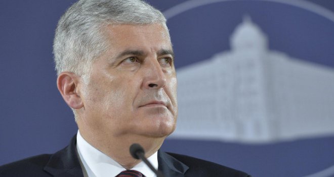 Jedanaest dana nakon Srebrenice, pričamo o turizmu,  energetici, industriji...
